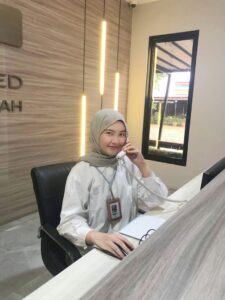 Receptionist